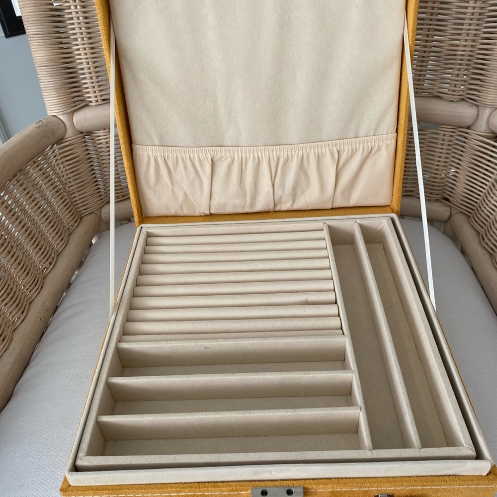 Jewelry box/travel case. Marigold suede color